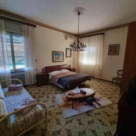 Bed and Breakfast Viaemilia Modena Exterior foto